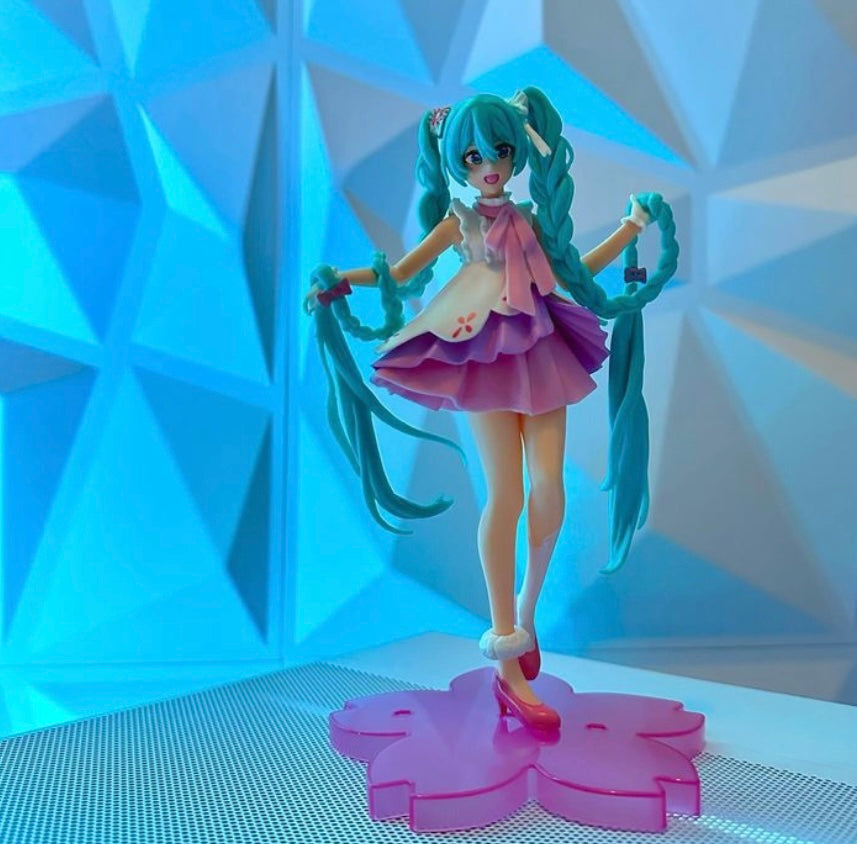 Rapunzel Miku figure 